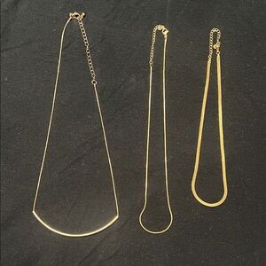 Elegant Gold Necklace Set